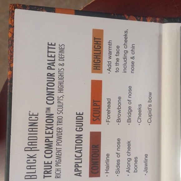 True Complexion Contour Palette. - Picture 4 of 5